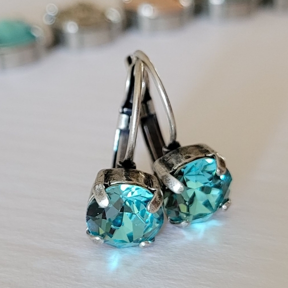 Austrian Crystal Earrings in Antique Silver - Picture 7 of 8